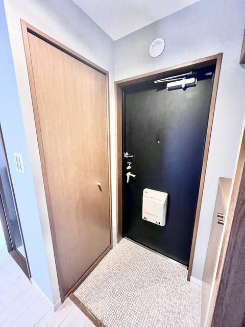 玄関　参考写真（同物件別部屋）