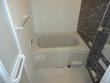 バス・シャワールーム　同じ建物の別なお部屋