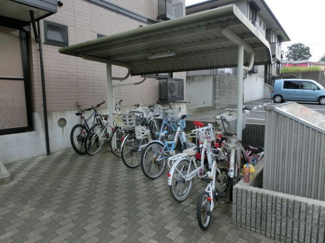 その他共有部分　便利な駐輪場です。