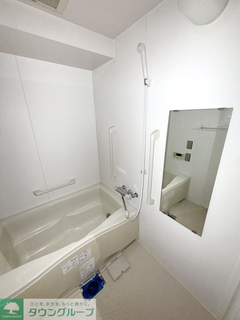 バス・シャワールーム　同物件別部屋写真