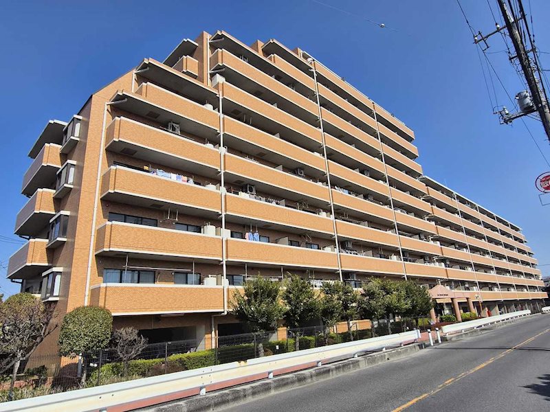 建物外観　落ち着いたおしゃれな外観です