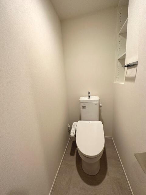 トイレ　※写真は同タイプ住戸です。