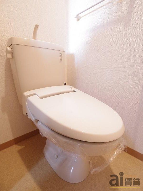 トイレ　※同仕様写真