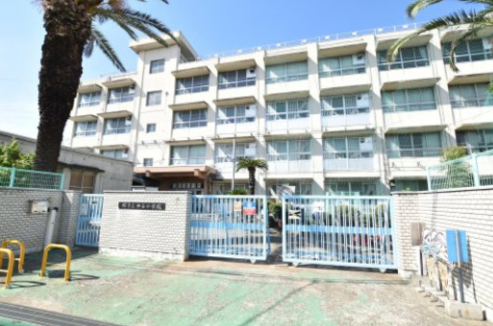 小学校　堺市立神石小学校（小学校）まで381m