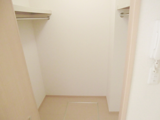 収納　ウォークインクローゼットです
