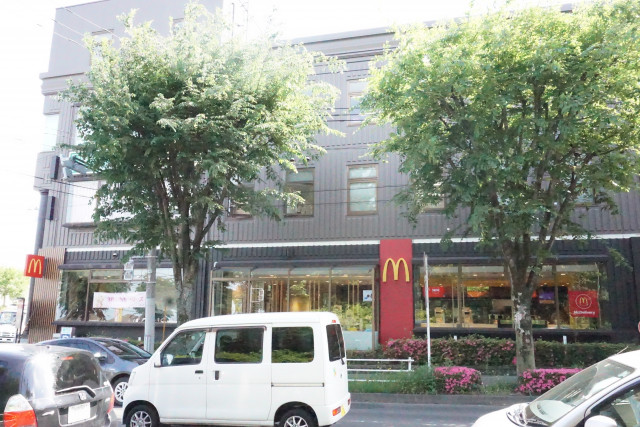 飲食店　マクドナルド泉中山店（飲食店）まで800m