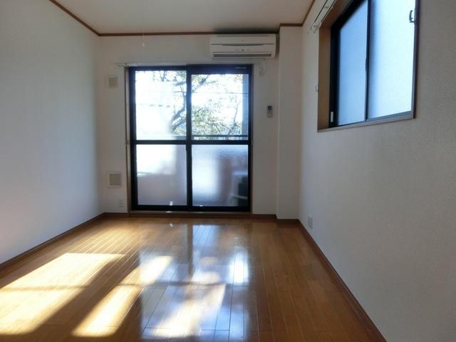 その他部屋・スペース　２面採光の明るいお部屋