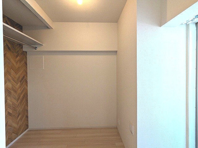 その他部屋・スペース　オープンクローゼット付き3.5帖洋室です、3.5帖洋室と繋げ
