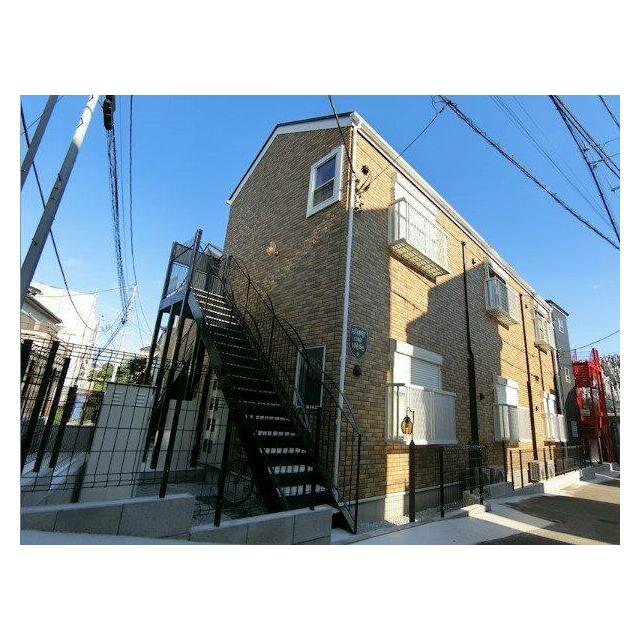 建物外観　ロフトへは階段で楽々上り下り♪側面はクローゼット＆棚になって