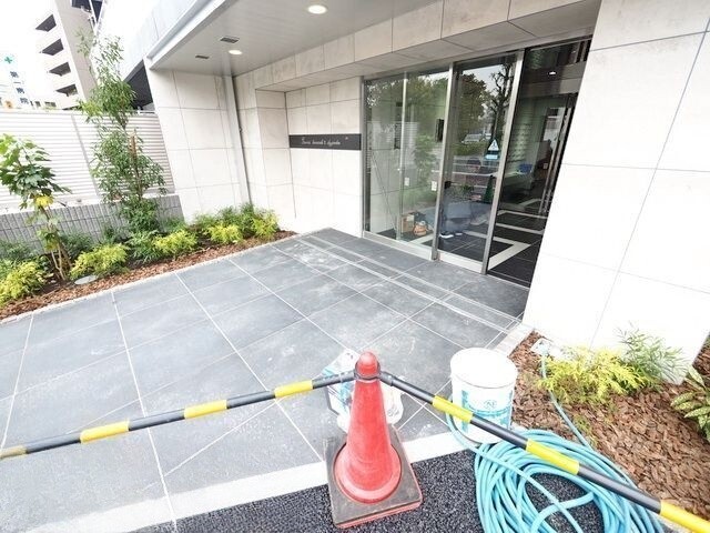 エントランス　エントランス