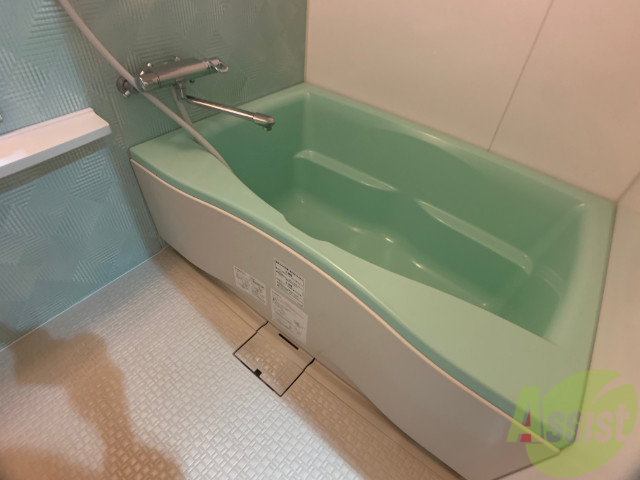 バス・シャワールーム　広いお風呂はゆっくり入って休めそうですね。