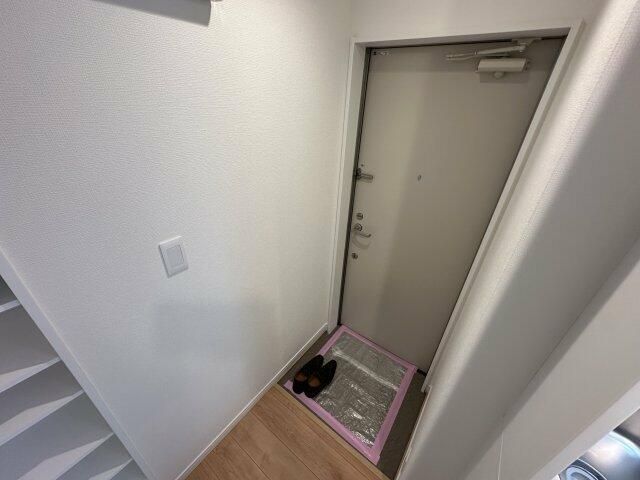 玄関　■モニタ付インターホン■ダウンライト