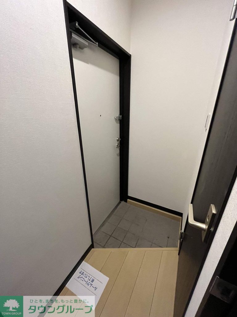 玄関　お部屋探しは【タウンハウジング千葉店】にお任せ下さい♪