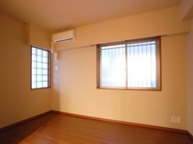 その他部屋・スペース　落ち着いて過ごせるお部屋なので、寝室にいかがでしょうか