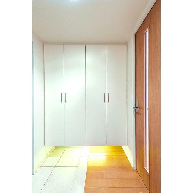 玄関　※写真は同タイプ住戸です。