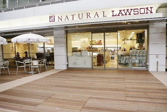コンビニ　ナチュラルローソン東京女子医大病院店（コンビニ）まで288m