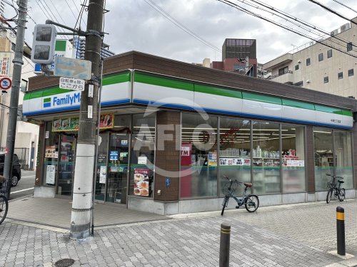 コンビニ　ファミリーマート 中津三丁目店（コンビニ）まで387m