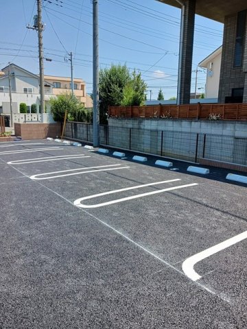 駐車場　車をお持ちの方に嬉しい駐車場付きの物件です