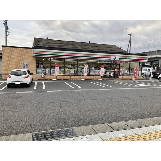 コンビニ　セブンイレブン長野川中島駅前店（コンビニ）まで525m