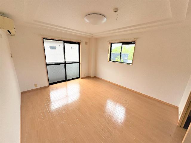 建物外観　洋室