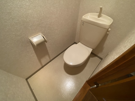 トイレ　他部屋の写真を使用しております。