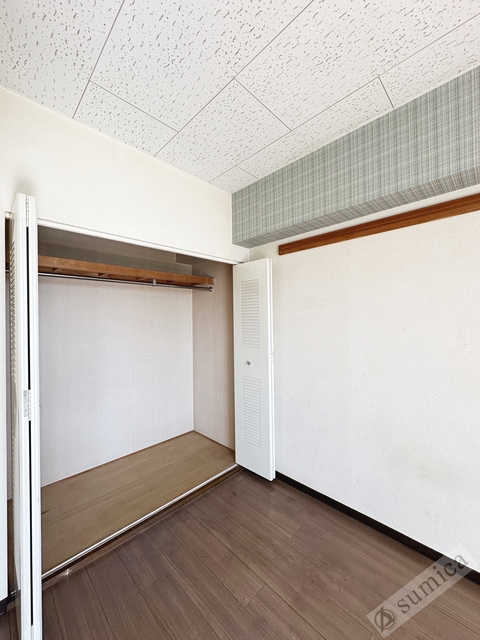 収納　リフォーム前の室内写真です。綺麗に改装も致します♪♪