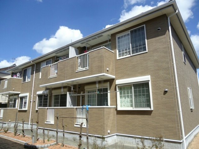 建物外観　落ち着いた雰囲気の外観です