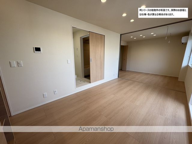 ＪＲ中央本線 新守山駅 徒歩7分 3階建 新築の居間写真