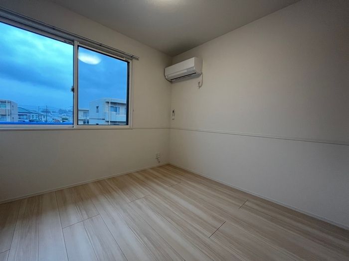 その他部屋・スペース　風通しも良い寝室です☆