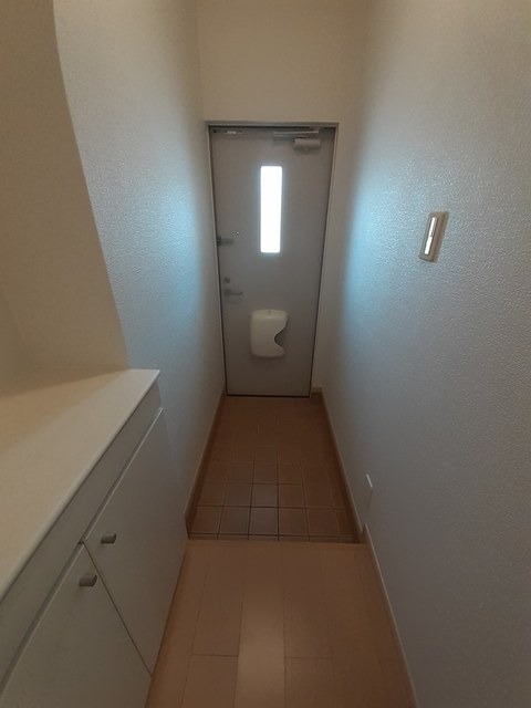 玄関　図面と現状に相違がある場合には現状を優先