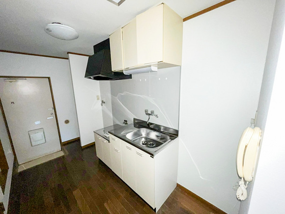 キッチン　※別部屋の写真です
