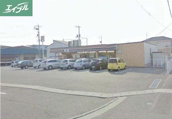 コンビニ　セブンイレブン岡山新保店（コンビニ）まで325m
