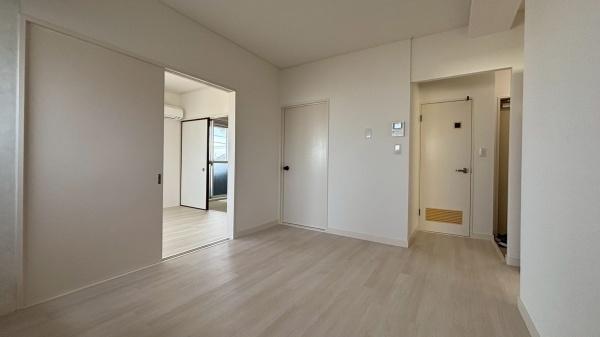 居室・リビング　※前回入居前の写真です。