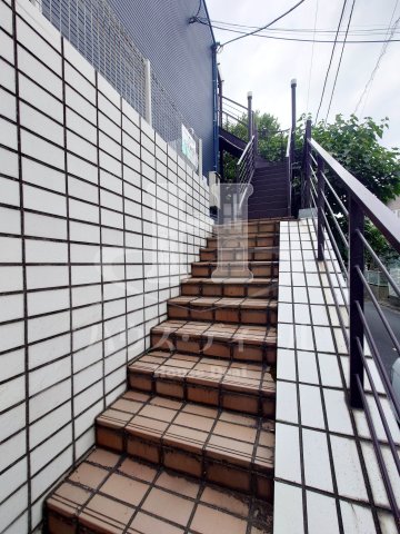 エントランス　建物の内部です