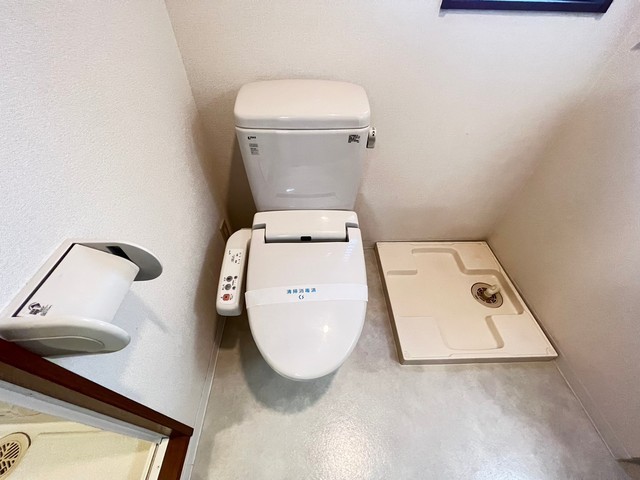 トイレ　別号室の写真