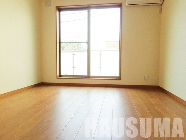 居室・リビング　※他号室写真使用
