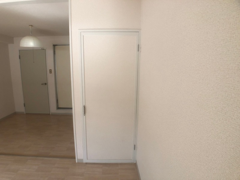 収納　寝室の収納です。部屋がすっきり片付きます。