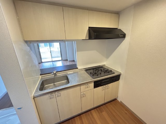 キッチン　※別部屋同間取りのお写真となります。参考にご覧くださいませ。