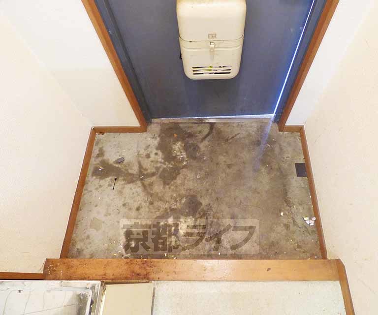 玄関　大きな段差がありません