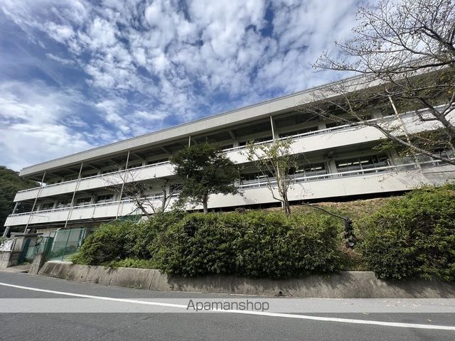 中学校　岡山市立上道中学校（中学校）まで546m