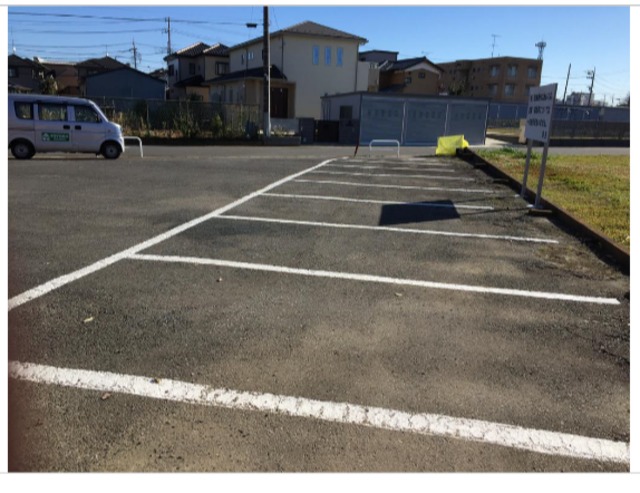 駐車場　駐車場