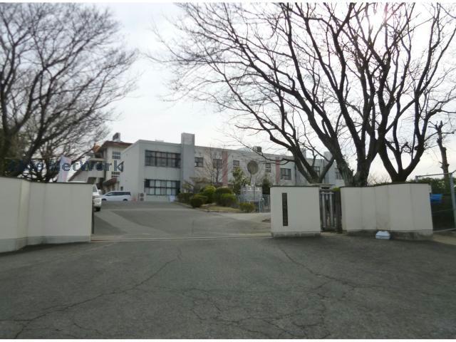 中学校　大村市立桜が原中学校（中学校）まで591m