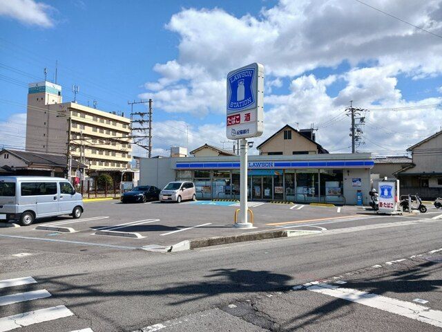 コンビニ　ローソン南海東松江駅前店様（コンビニ）まで450m