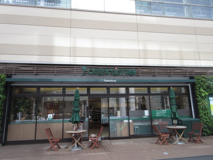 スーパー　クイーンズ伊勢丹 武蔵境店（スーパー）まで296m
