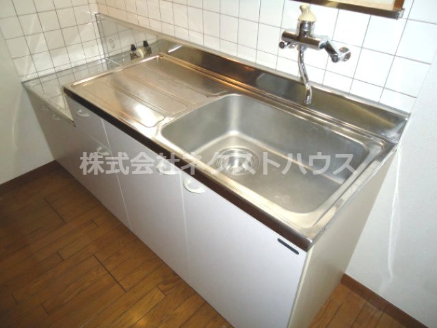 キッチン　別部屋参考写真です