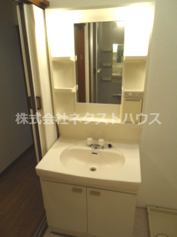 洗面設備　別部屋参考写真です