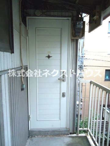 玄関　別部屋参考写真です