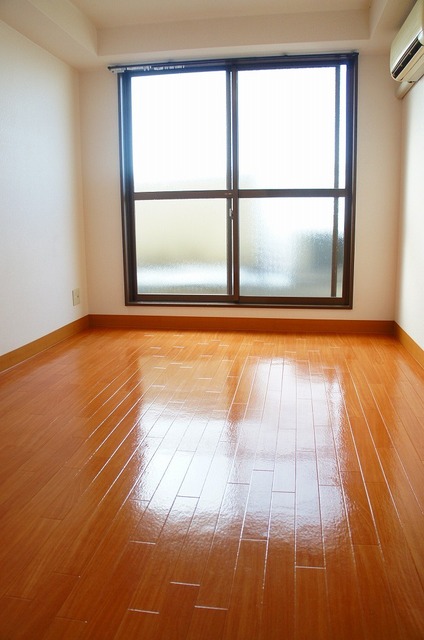 バルコニー　明るいお部屋です