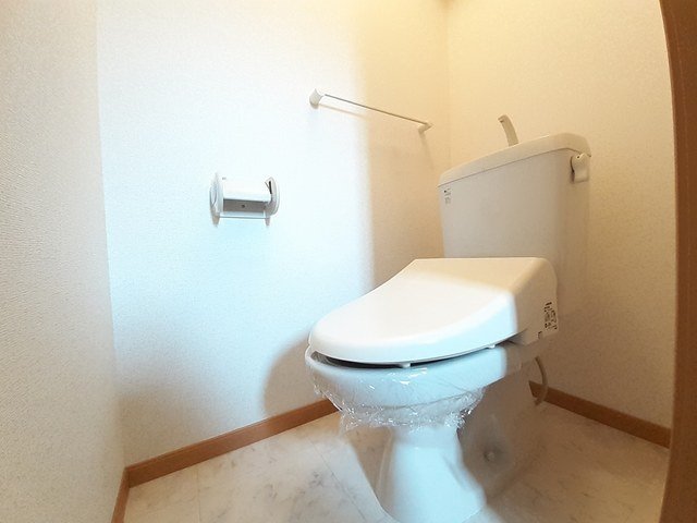 トイレ　清潔感のあるトイレです