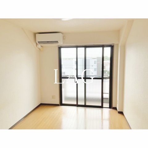 居室・リビング　洋室のお部屋です。